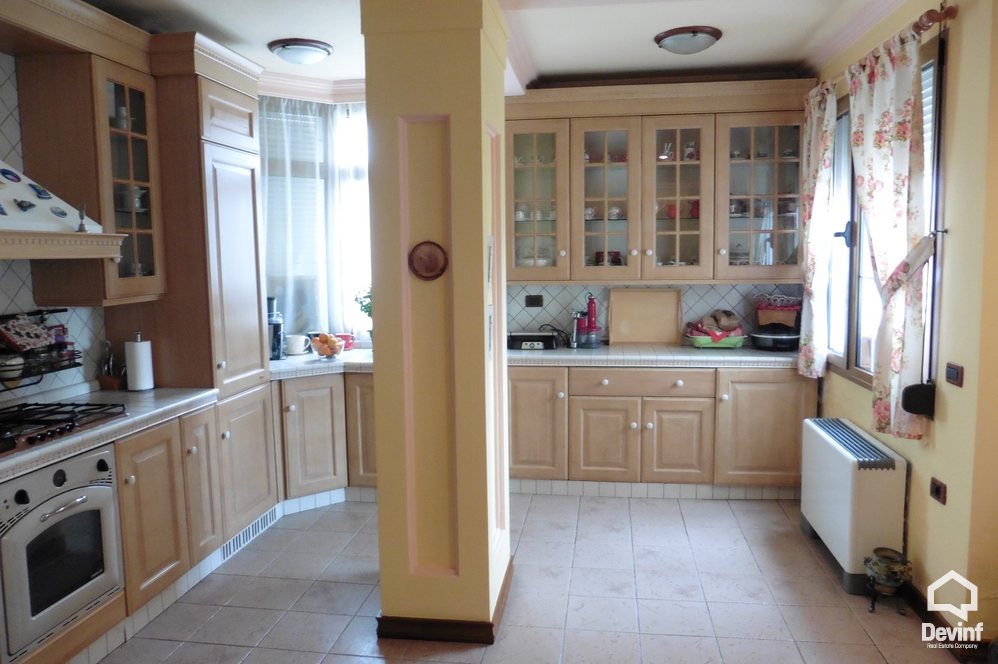 Tirane Shitje Apartament 4+1+A Apartament prane Qendres Kristal apartament