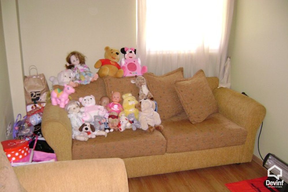 Tirane Shitje Vile Me shume se 4 dhoma Kjo vile rezidenciale ndodhet ne Rr. Elbasanit vile