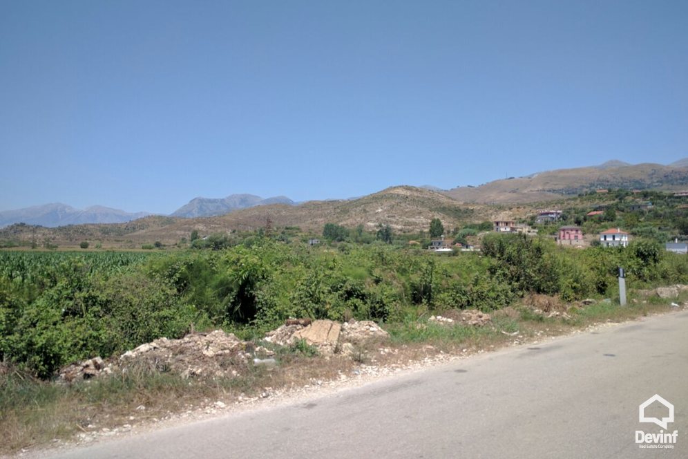 Sarande Shitje Toke  Toke e pozicionuar ne Zonen e Delvines toke bujqesore