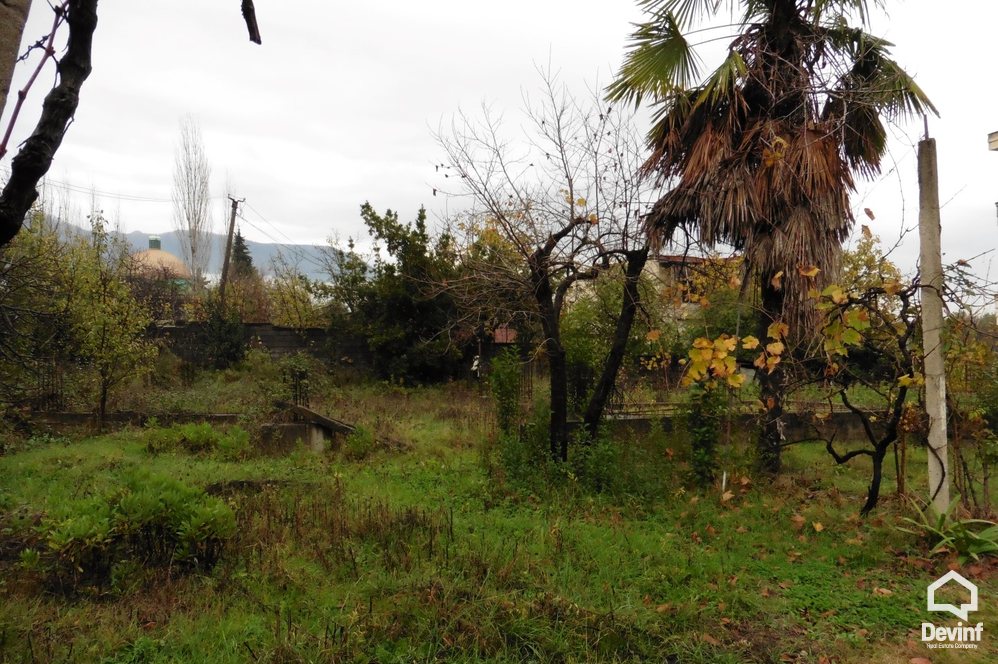 Tirane Shitje Vile Me shume se 4 dhoma Vila ndodhet prane Qendres Boterore Bektashiane, afer Rr. Ali Demi apartament