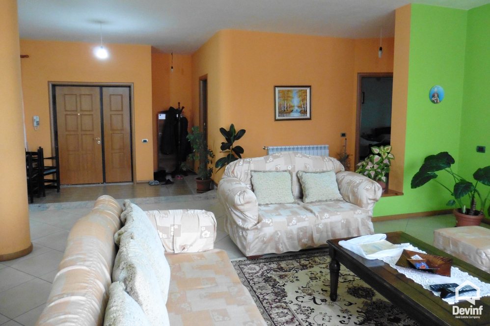 Tirane Shitje Vile Me shume se 4 dhoma Vila ndodhet prane Qendres Boterore Bektashiane, afer Rr. Ali Demi apartament