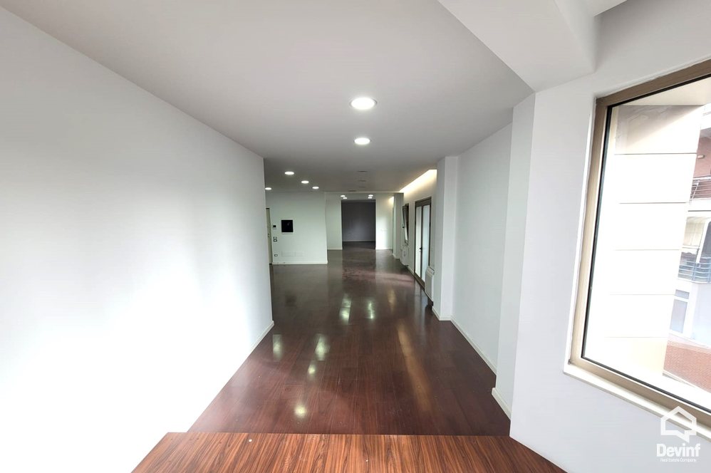Tirane Qera Zyre  Zyre ne zonen e Radio Televizionit Shqiptar apartament zyre