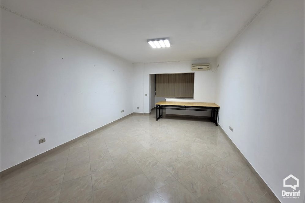 Tirane Qera Zyre 3+1+A Zyre ne zonen e Bllokut apartament zyre