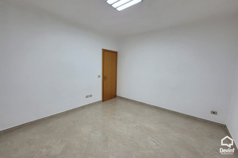 Tirane Qera Zyre 3+1+A Zyre ne zonen e Bllokut apartament zyre