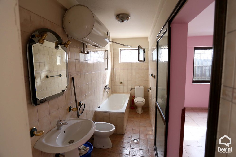 Tirane Shitje Zyre 4+1+A Rruga Don Bosko apartament