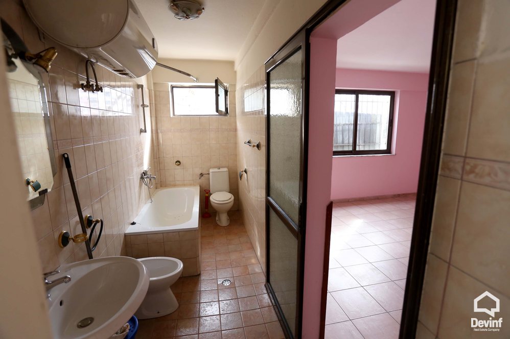 Tirane Shitje Zyre 4+1+A Rruga Don Bosko apartament