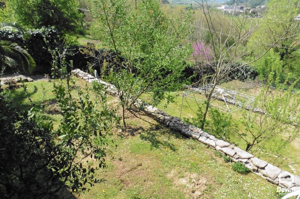 Tirane For Rent Villa Me shume se 4 dhoma The villa is located close to Petrela 