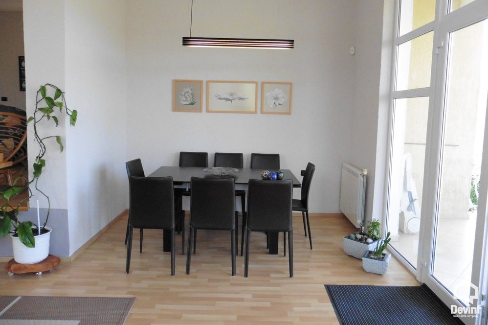 Tirane For Rent Villa Me shume se 4 dhoma The villa is located close to Petrela 