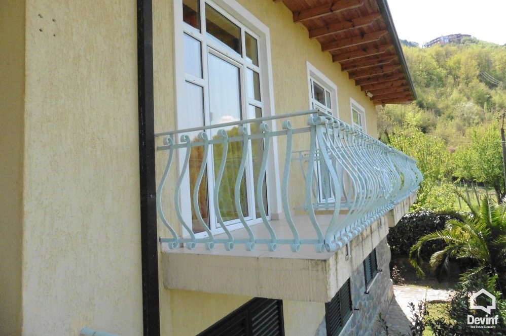 Tirane For Rent Villa Me shume se 4 dhoma The villa is located close to Petrela 
