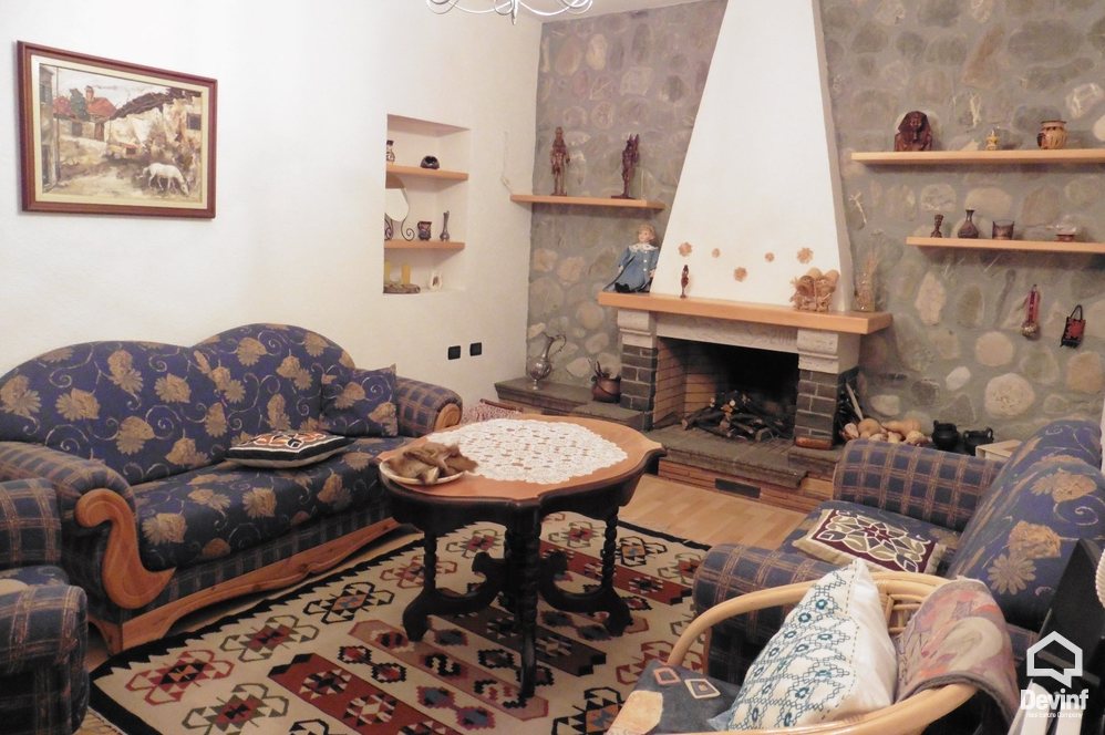 Tirane For Rent Villa Me shume se 4 dhoma The villa is located close to Petrela 