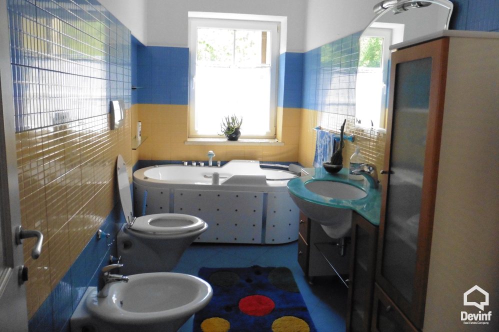 Tirane For Rent Villa Me shume se 4 dhoma The villa is located close to Petrela 