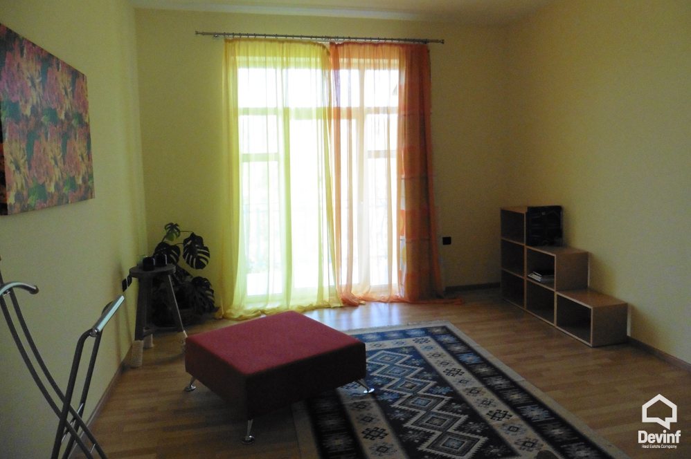 Tirane For Rent Villa Me shume se 4 dhoma The villa is located close to Petrela 