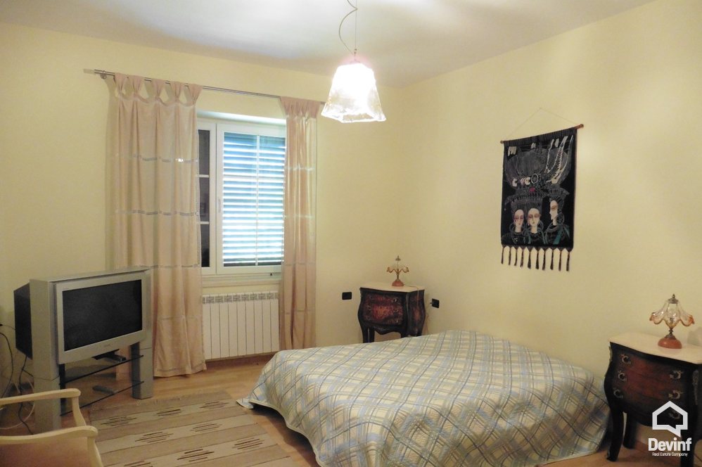 Tirane For Rent Villa Me shume se 4 dhoma The villa is located close to Petrela 