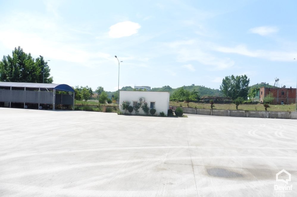 Tirane Qera Magazine  Magazine ne autostraden nga Tirane ne  Durres magazine