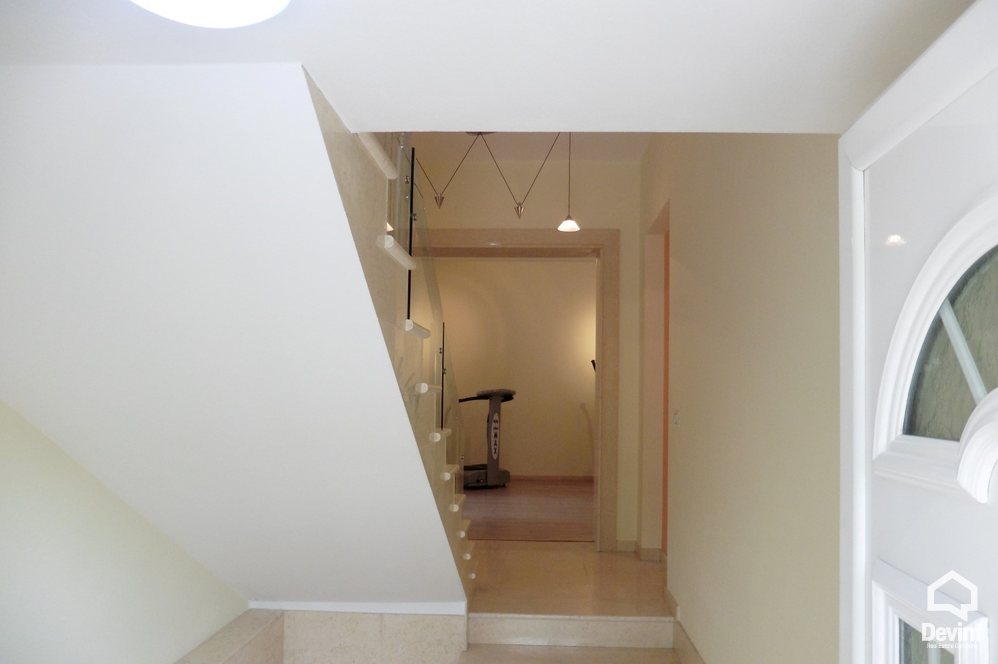 Tirane For Rent Villa 3+1+G Apartment in a house located behind USA Embassy Apartment Villa Floor Villa