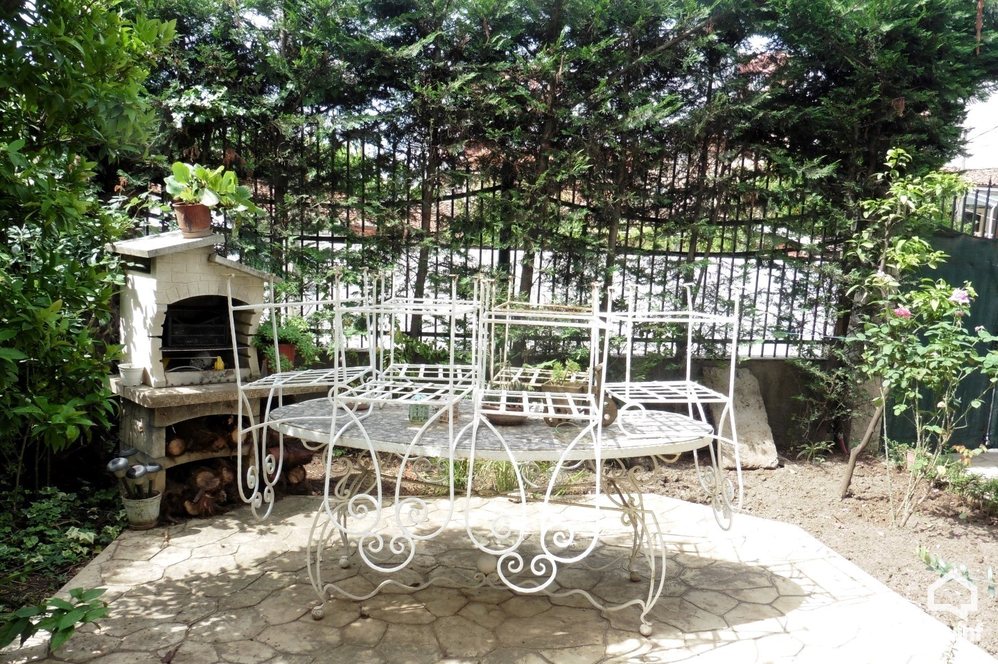 Tirane For Rent Villa 3+1+G Apartment in a house located behind USA Embassy Apartment Villa Floor Villa