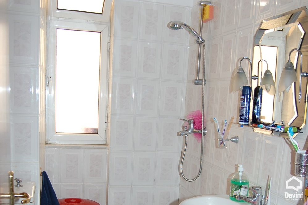 Tirane Shitje Apartament 2+1+A Prane ish Stacionit te fundit te Tiranes se Re apartament