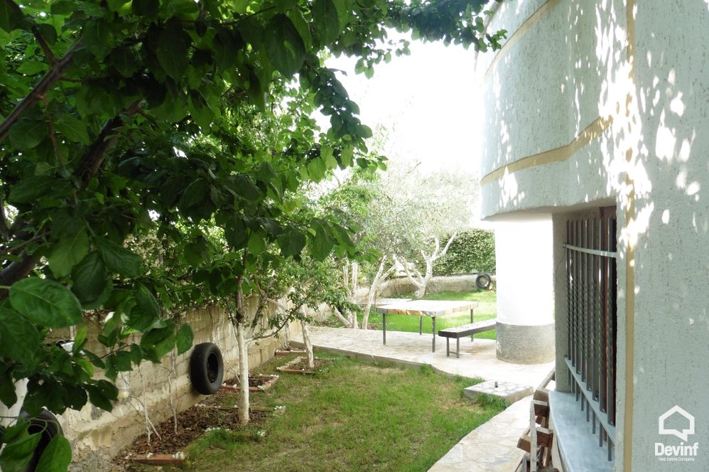 Tirane Qera Vile Me shume se 4 dhoma Vile ne zonen e Kodrave te Liqenit te Tiranes apartament