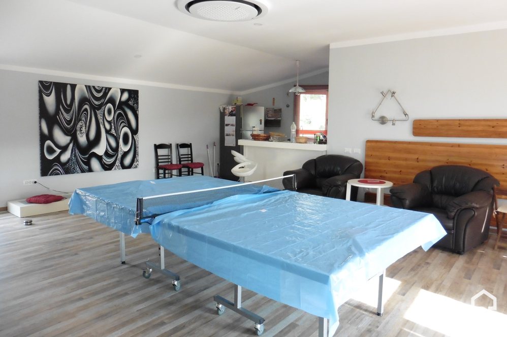 Tirane Qera Vile Me shume se 4 dhoma Vile ne zonen e Kodrave te Liqenit te Tiranes apartament