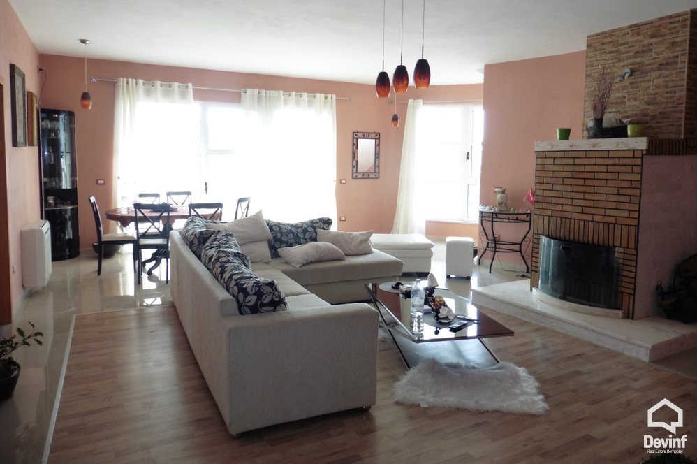 Tirane Qera Vile Me shume se 4 dhoma Vile ne zonen e Kodrave te Liqenit te Tiranes apartament