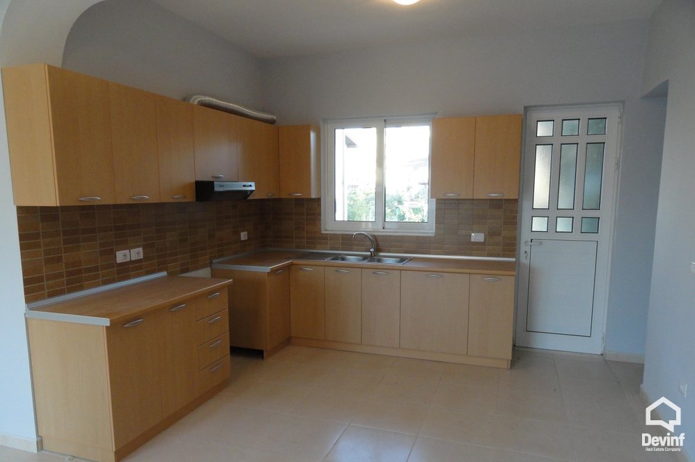 Tirane For Rent Apartment 3+1+A Apartment in a villa which is located in the villas area of Selita Villa Floor