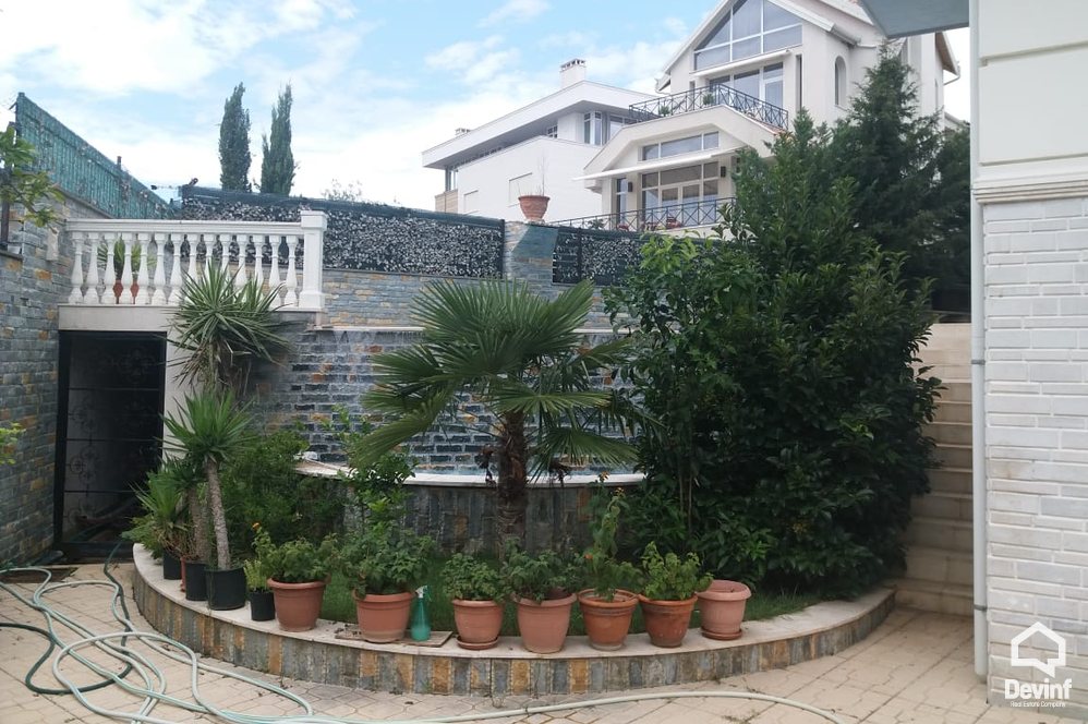 Tirane For Sale Villa Me shume se 4 dhoma Villa in a residential compound in Farka District Villa Residential Complex