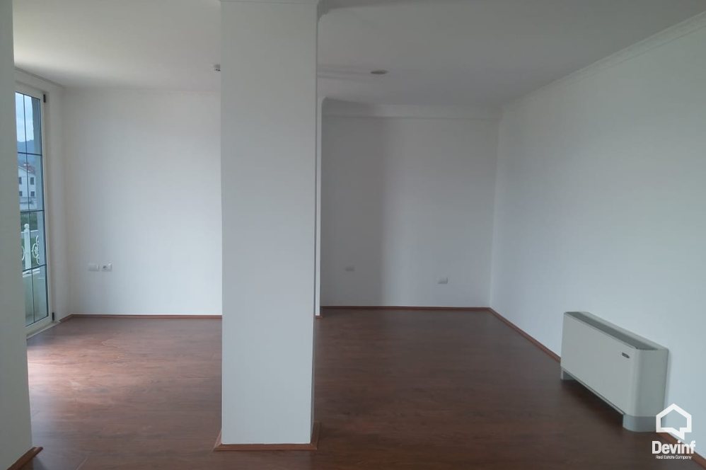 Tirane For Sale Villa Me shume se 4 dhoma Villa in a residential compound in Farka District Villa Residential Complex