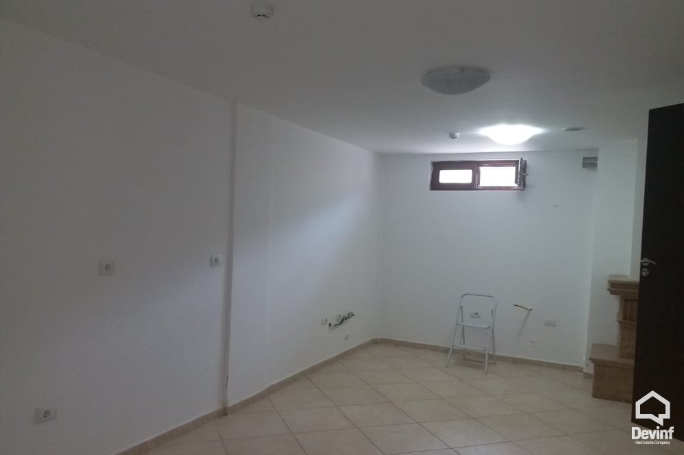 Tirane For Sale Villa Me shume se 4 dhoma Villa in a residential compound in Farka District Villa Residential Complex
