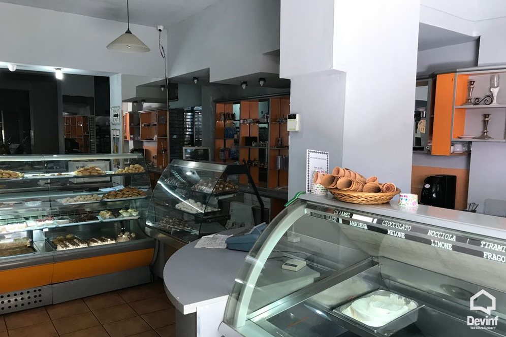 Tirane For Sale Shop  Near Strauss Square 