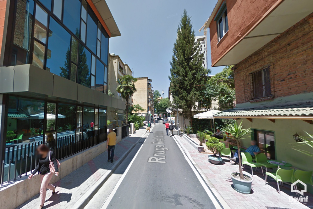 Tirane For Sale Shop  Reshit Collaku street Office Shop Bar-Coffee qender estetike spa Berber Noter