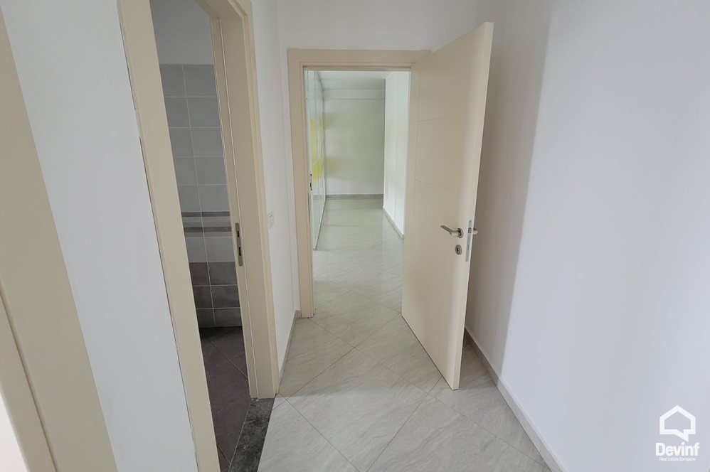 Tirane Qera Zyre 2+1+A Zyre ne qender te Tiranes apartament qender biznesi ndertese multifunksionale