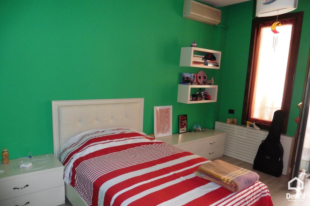 Tirane Qera Apartament 3+1+G Apartament ne zonen e Bllokut apartament