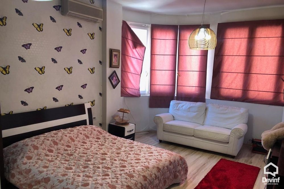 Tirane Qera Apartament 3+1+G Apartament ne zonen e Bllokut apartament