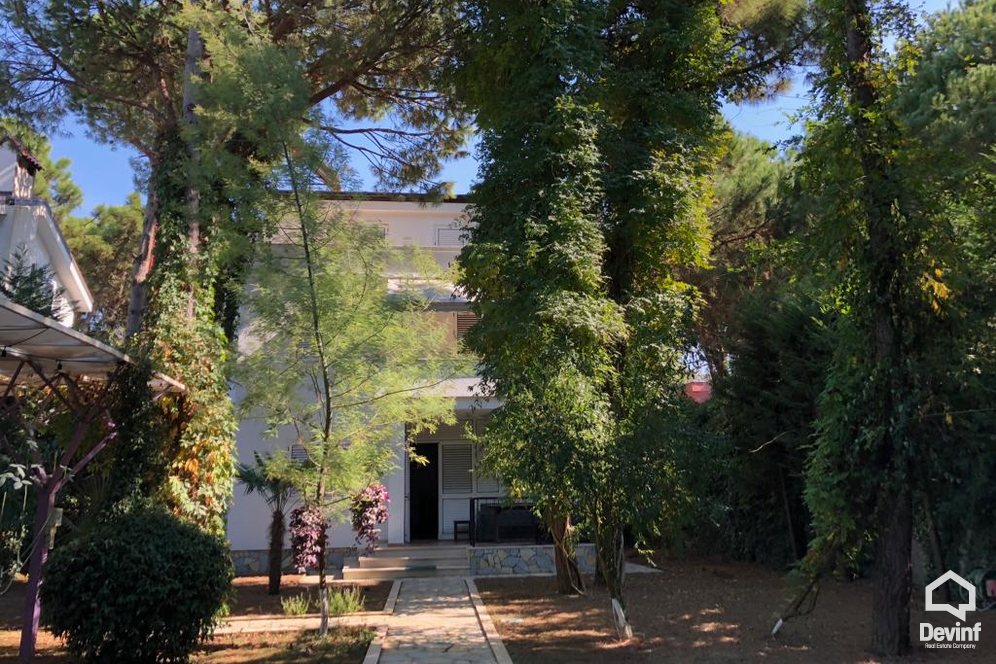 Durres Shitje Vile 4+1+G Kompleks vilash ne Qerret bregdet kompleks rezidencial vile