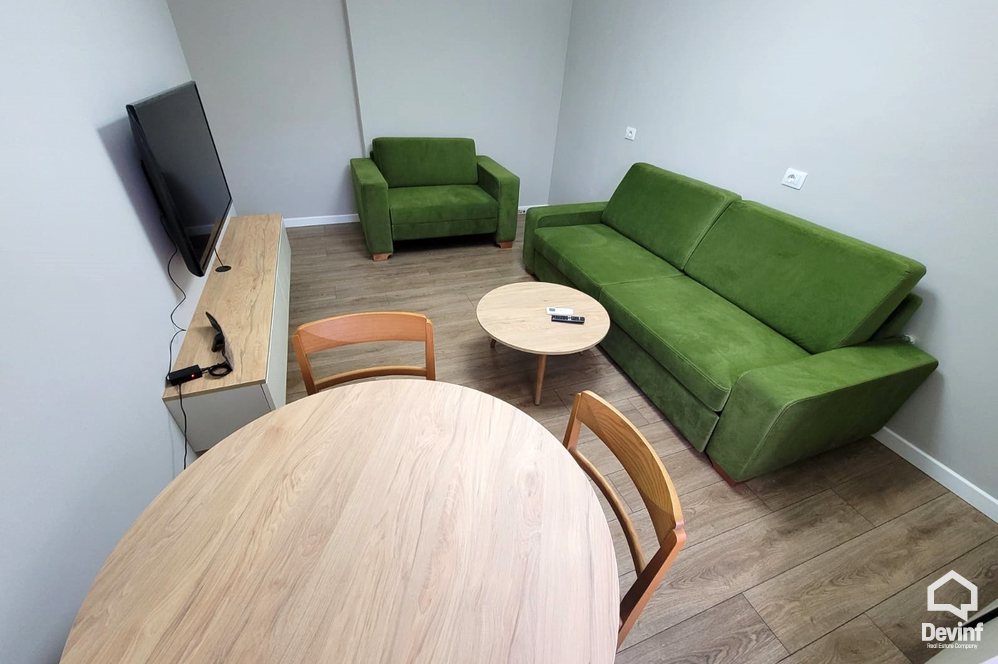 Tirane Qera Apartament Garsoniere Garsoniera ndodhet prane Sheshit 21-Dhjetorit apartament