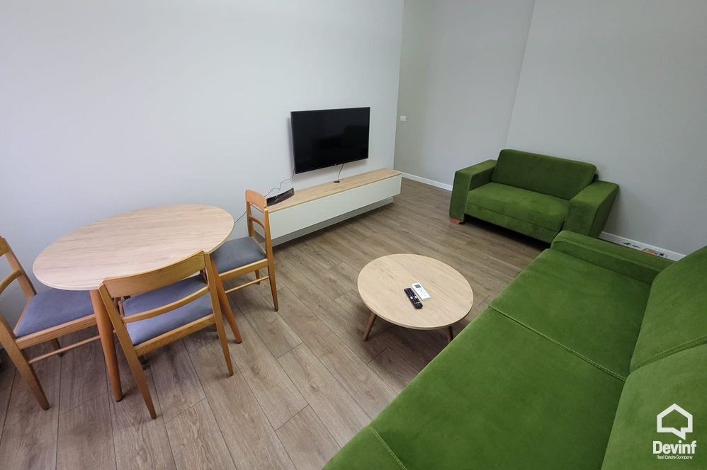 Tirane Qera Apartament Garsoniere Garsoniera ndodhet prane Sheshit 21-Dhjetorit apartament