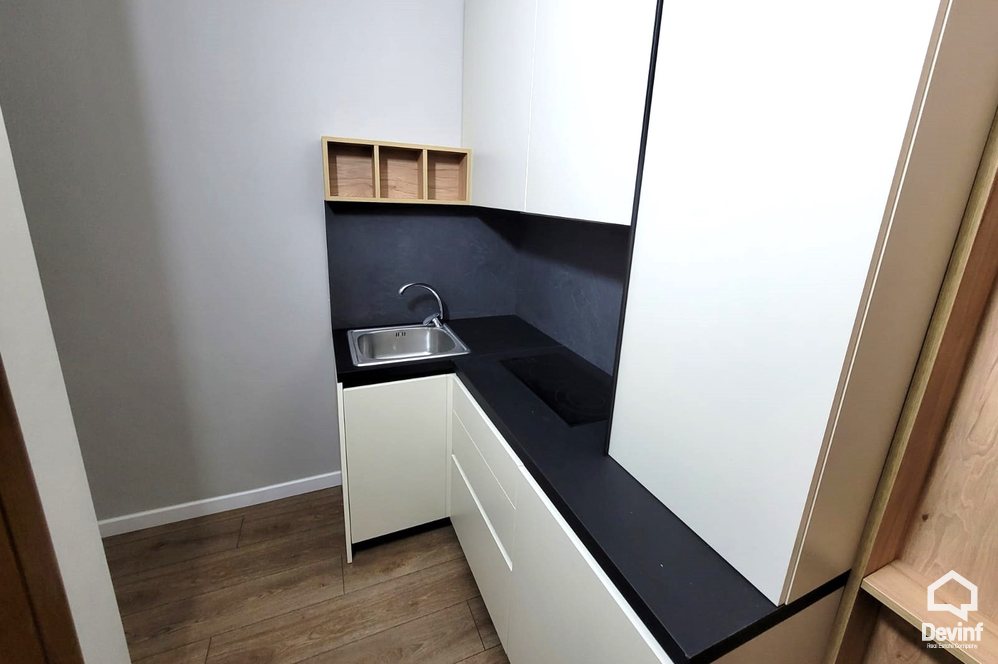 Tirane Qera Apartament Garsoniere Garsoniera ndodhet prane Sheshit 21-Dhjetorit apartament