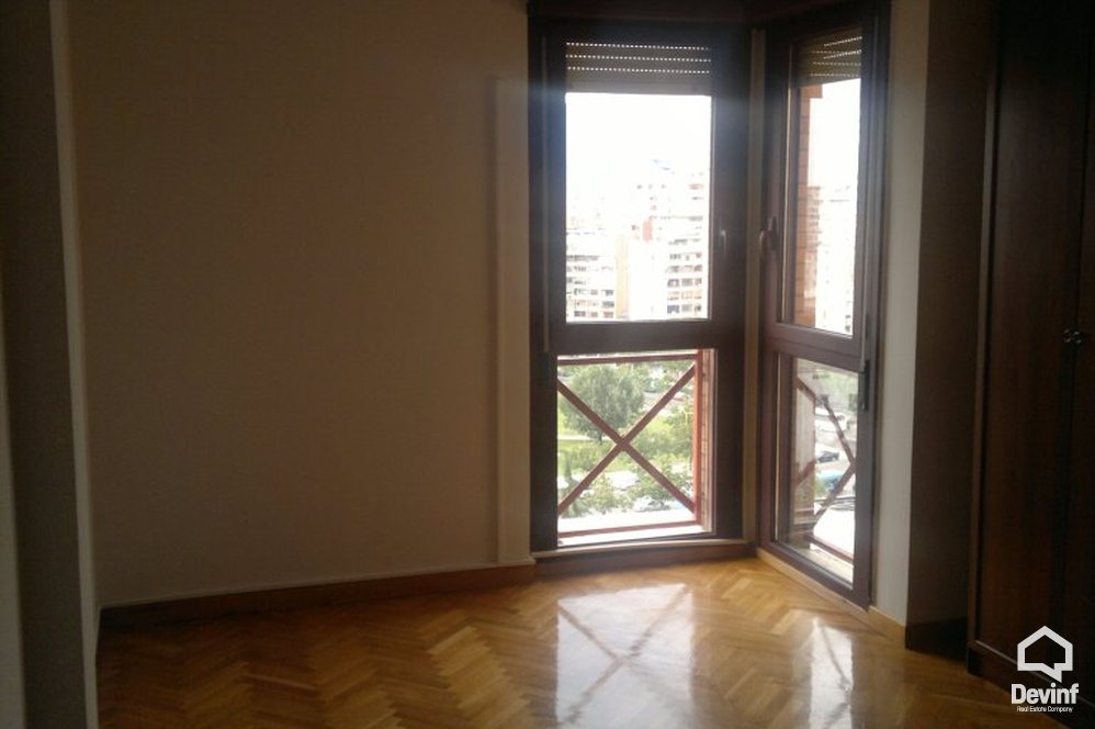 Tirane Shitje Apartament 3+1+G Apartament ne nje ndertim modern ne qender te Tiranes apartament