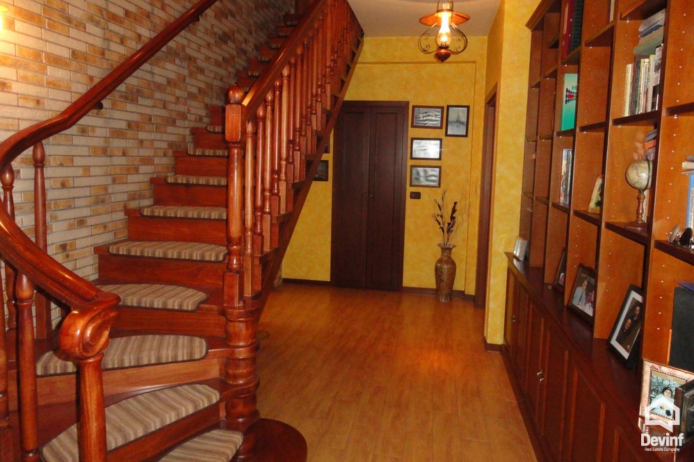 Tirane Shitje Apartament 3+1+G Apartament ne zonen e Bllokut apartament