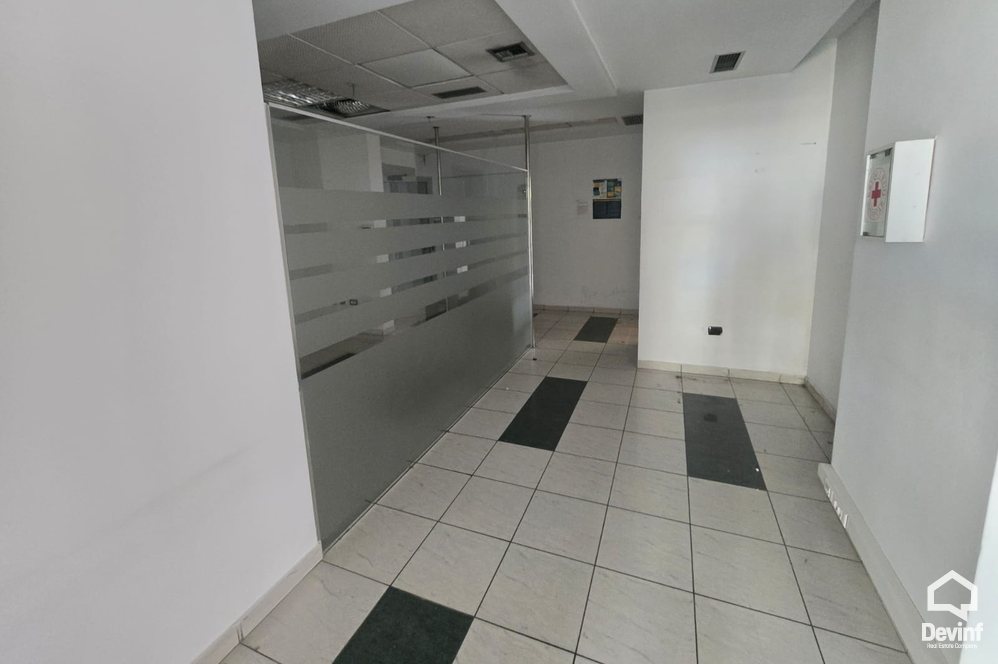 Tirane For Rent Office  EGT Tower in Block area Office klinike spitalore shkolle kursesh Banke investim institucion