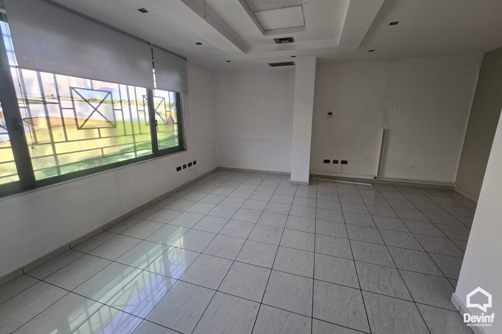 Tirane For Rent Office  EGT Tower in Block area Office klinike spitalore shkolle kursesh Banke investim institucion