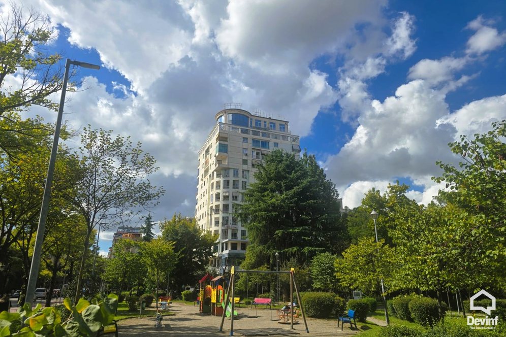 Tirane For Rent Office  EGT Tower in Block area Office shkolle kursesh investim Shop