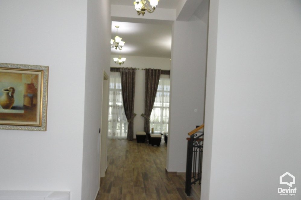 Tirane Shitje Vile Me shume se 4 dhoma Vila ne nje kompleks rezidencial vilash ne periferi te Tiranes kompleks rezidencial