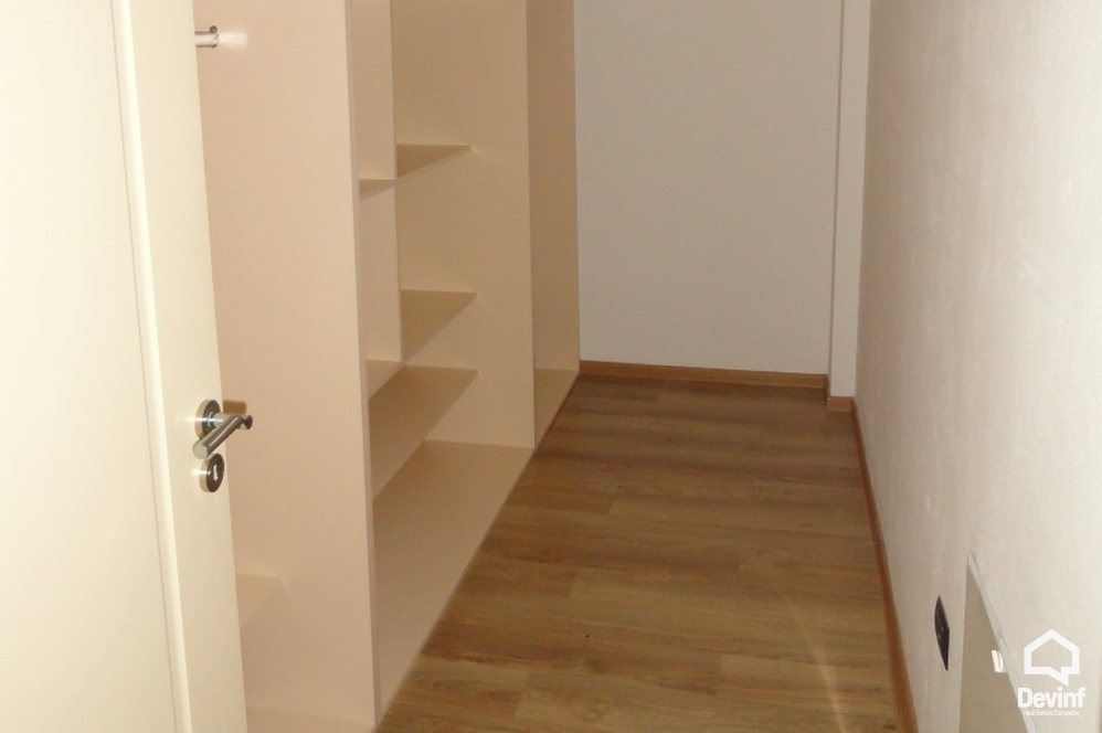 Tirane Shitje Vile Me shume se 4 dhoma Vila ne nje kompleks rezidencial vilash ne periferi te Tiranes kompleks rezidencial