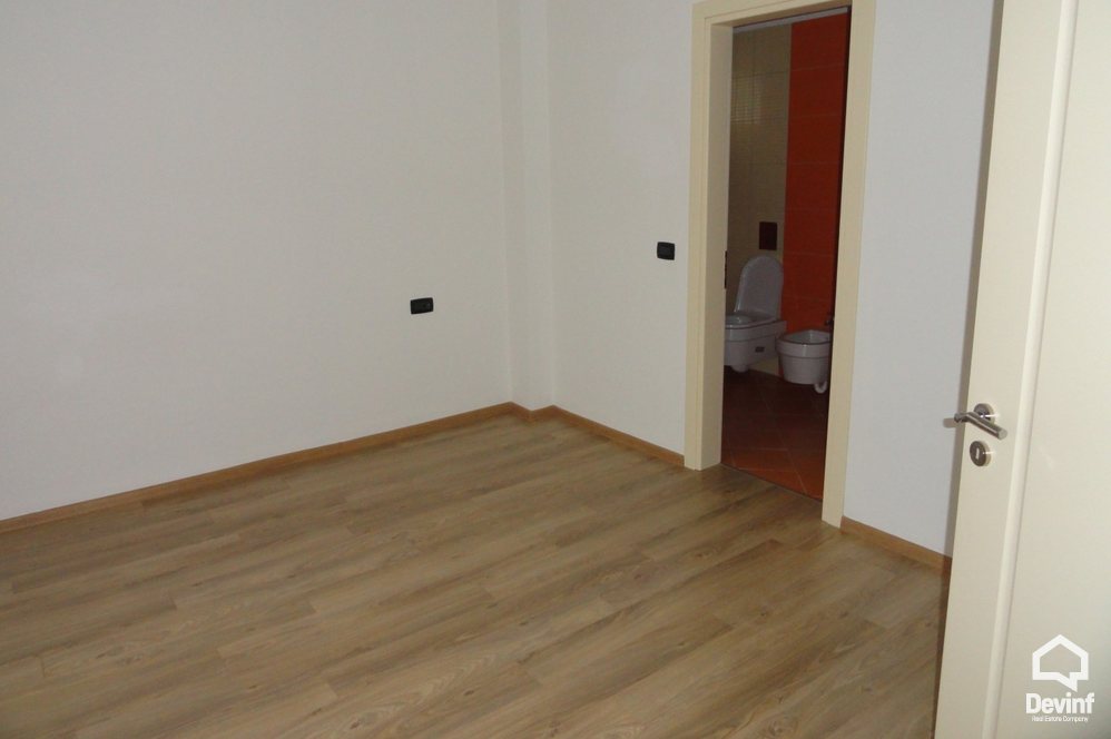 Tirane Shitje Vile Me shume se 4 dhoma Vila ne nje kompleks rezidencial vilash ne periferi te Tiranes kompleks rezidencial