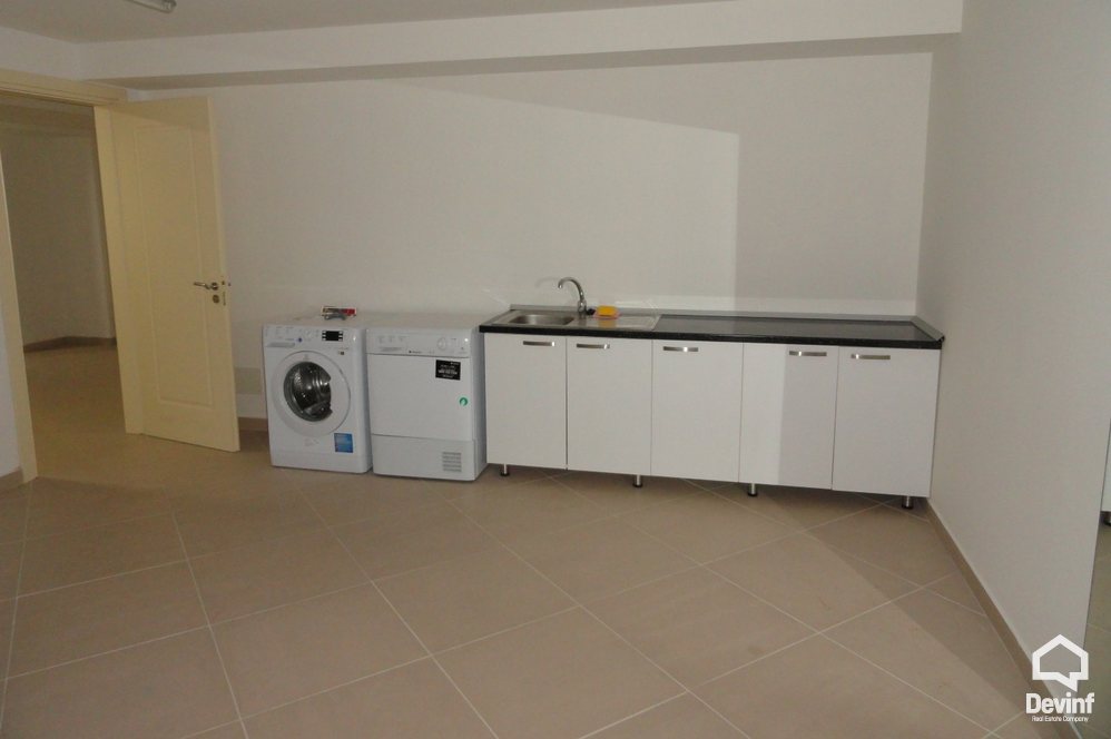 Tirane Shitje Vile Me shume se 4 dhoma Vila ne nje kompleks rezidencial vilash ne periferi te Tiranes kompleks rezidencial
