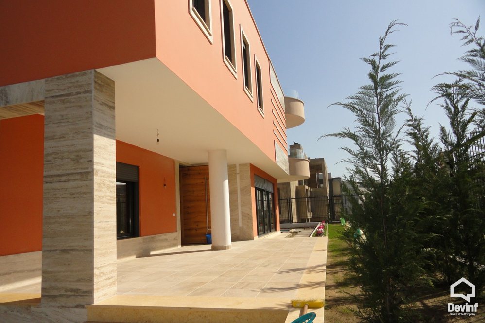 Tirane For Sale Villa 4+1+A New villa near the artificial lake of Tirana Residential Complex