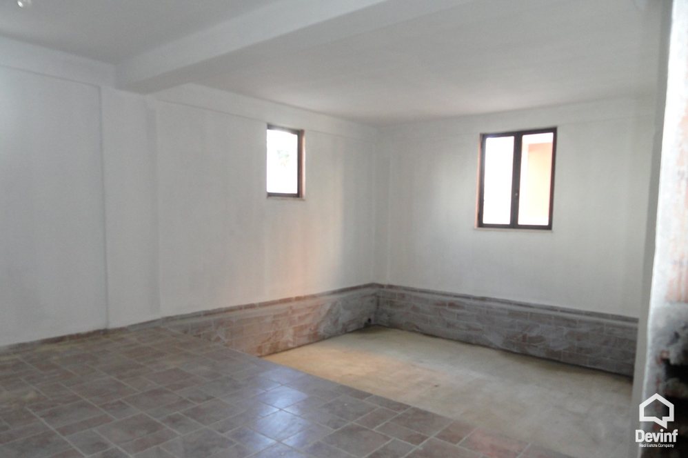 Tirane For Sale Villa 4+1+A New villa near the artificial lake of Tirana Residential Complex