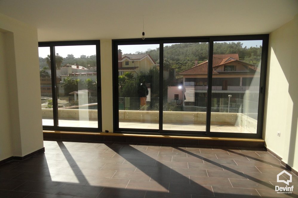 Tirane For Sale Villa 4+1+A New villa near the artificial lake of Tirana Residential Complex