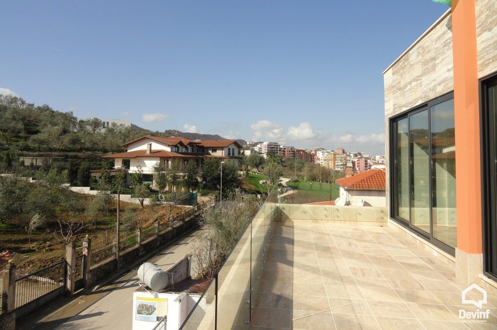 Tirane For Sale Villa 4+1+A New villa near the artificial lake of Tirana Residential Complex